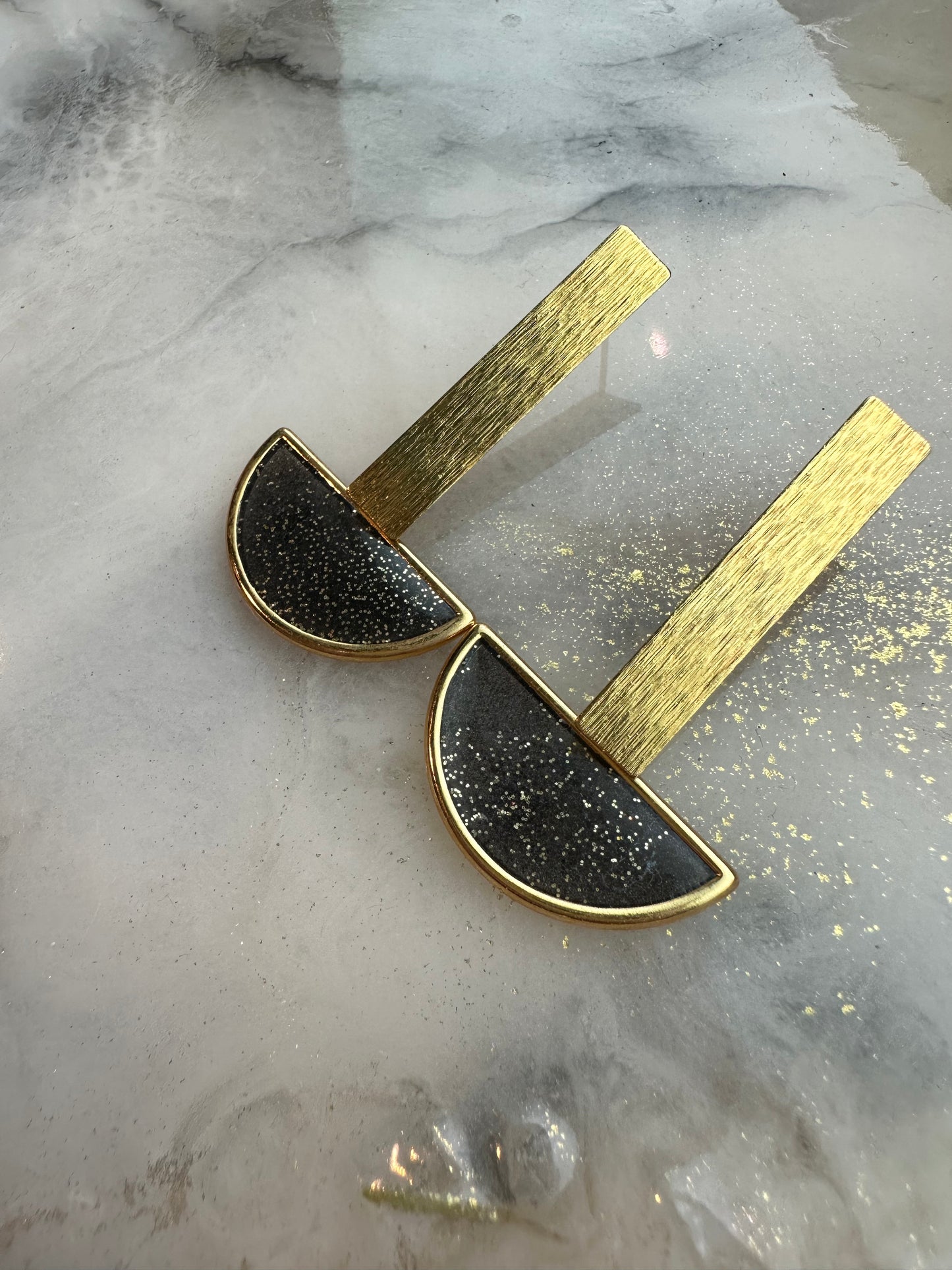 Moderne geometrische oorstekers