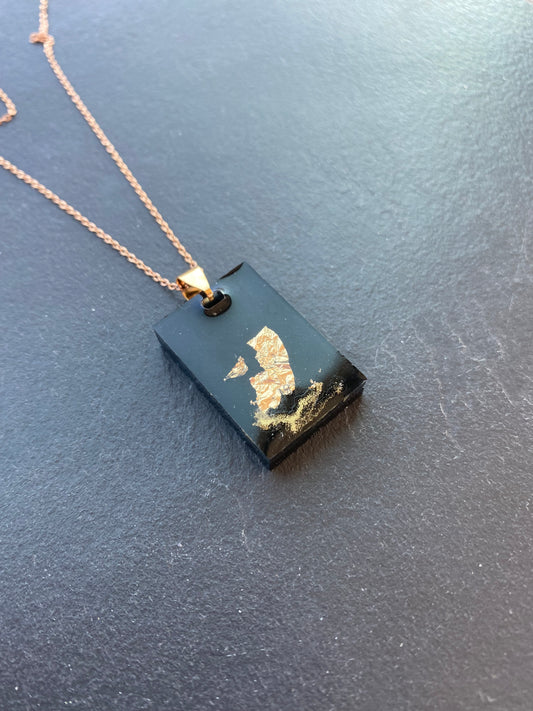 Rechthoekige hanger met 18K bladgoud, zwart