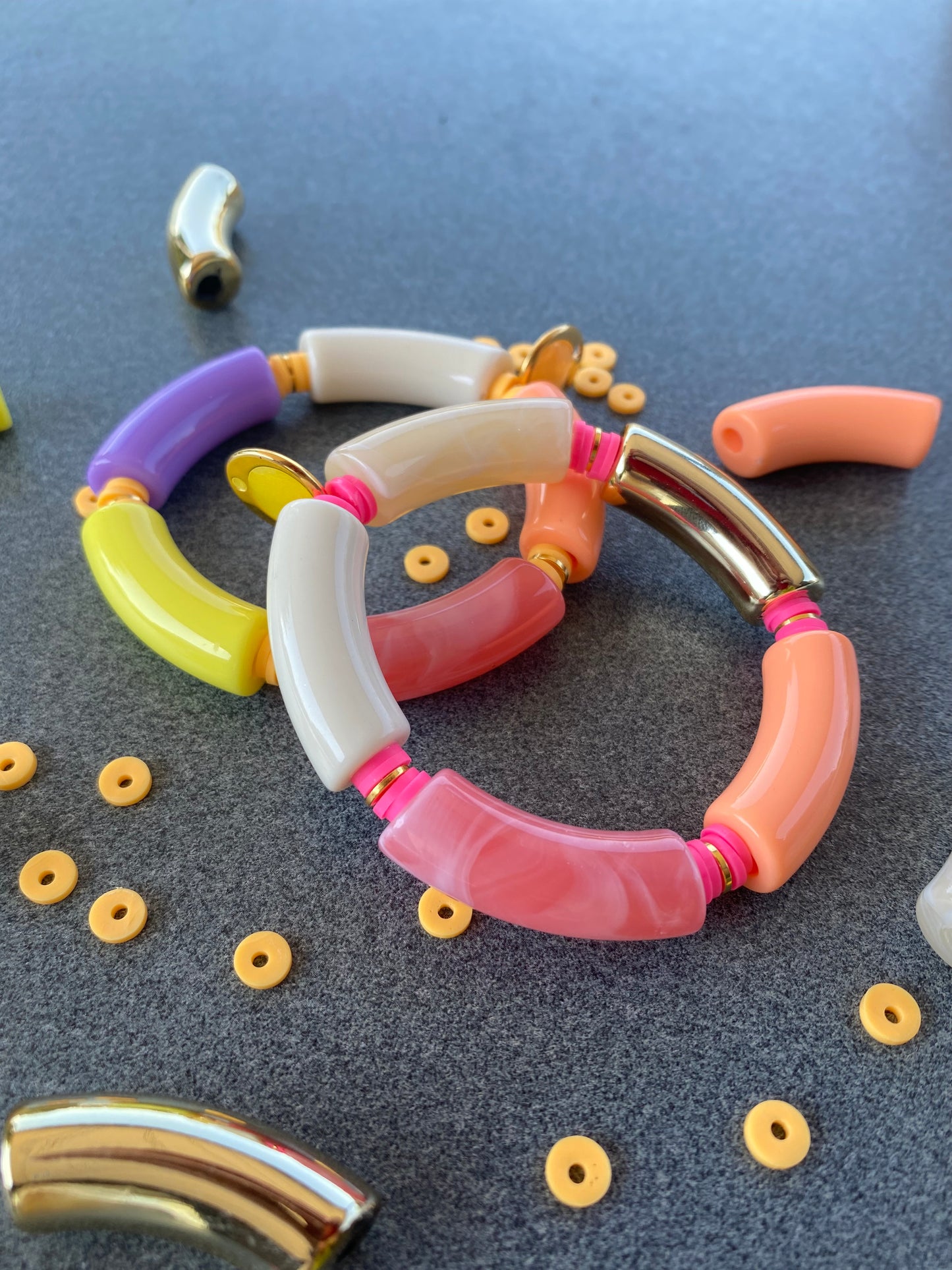 Kleurrijke tube armbanden - Roze